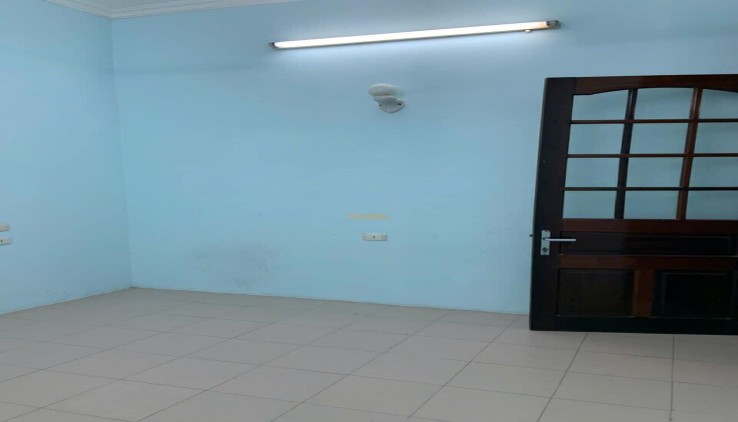 CHO THUÊ NHÀ NGÕ Ô TÔ  HÀM TỬ QUAN 5 T, 50M2, 7N, 5 WC, 18TR